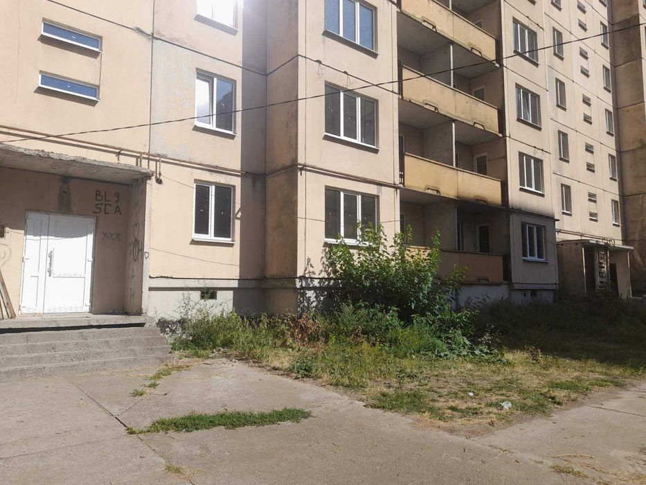 Нежитлові приміщення 81,4 м2, Долинська, вул. Нова 50