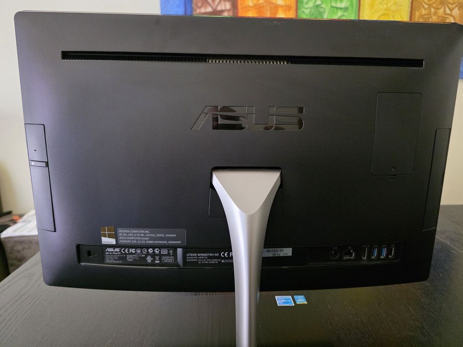 Computador Asus All in one  I3, como novo. Oferta Office