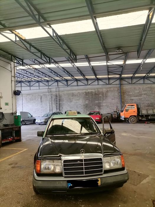 Mercedes-Benz W124 (1984-1997) 200 D