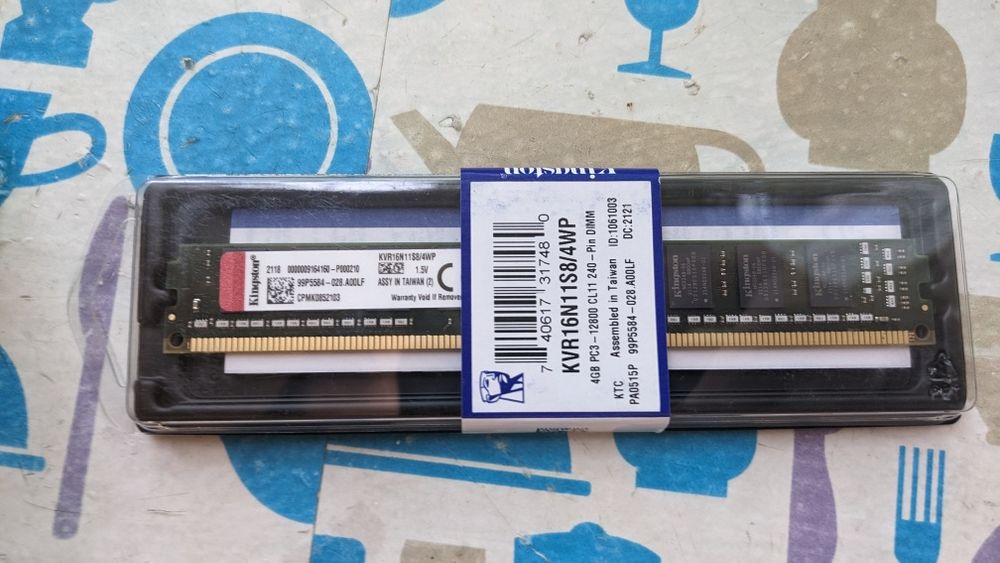 Память Kingston DDR3 4GB 1600 (KVR16N11S8/4WP)