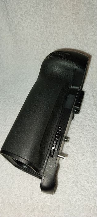 Grip uchwyt akumulatorowy BG-N10 do Nikon