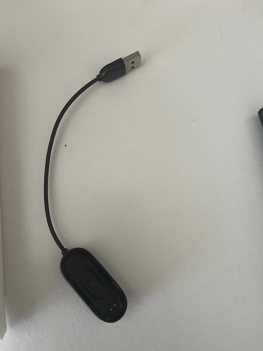 Xiaomi Mi Band 4 + Acessórios - Bom estado e caixa original