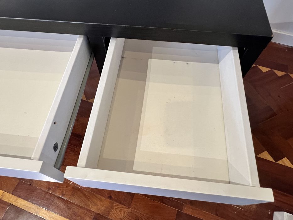 Secretaria Ikea MICKE em bom estado preto e branco
