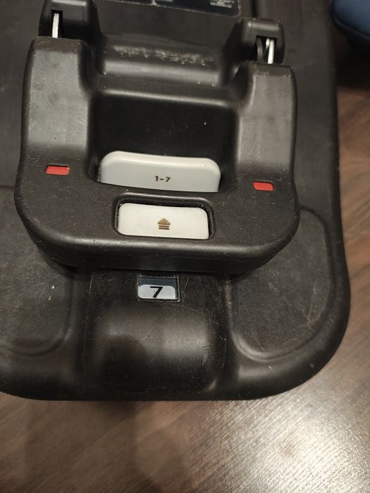 fotelik samochodowy JOIE STAGES ISOFIX PAVEMENT 0-25KG