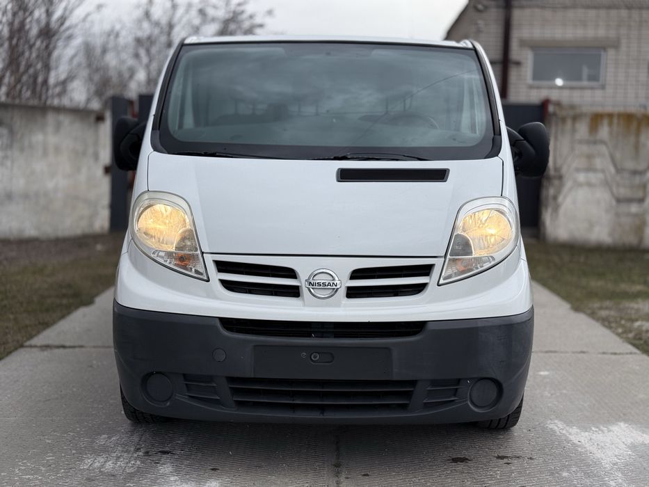 Продам Renault Trafic 2.0D 2011