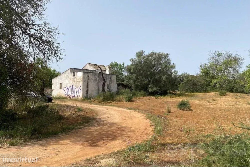 TERRENO MISTO rustico/urbano com ruinas a venda em distrito FARO
