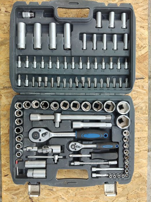 zestaw kluczy nasadowych narzędzia 94 elementy nasadki grzechotki bity