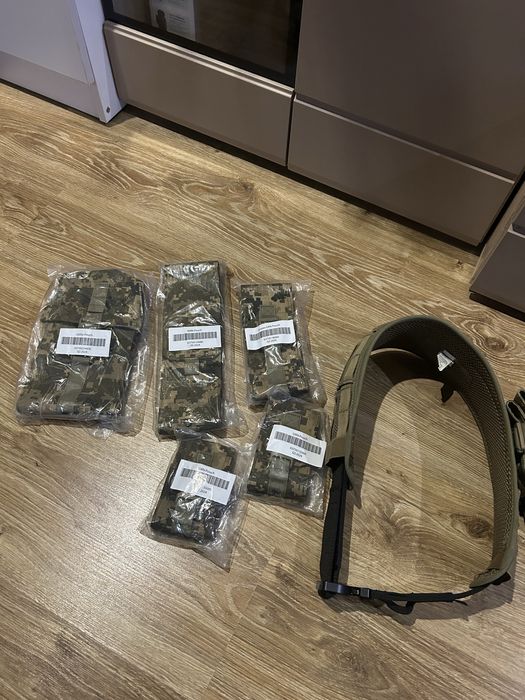 Тактичний ремінь ; Наколіннки; фляга