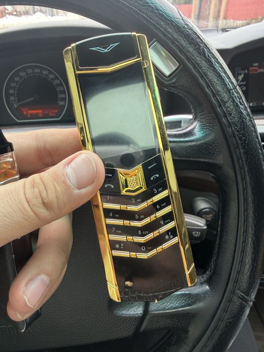 Ексклюзивний верту Телефон 2 sim новий