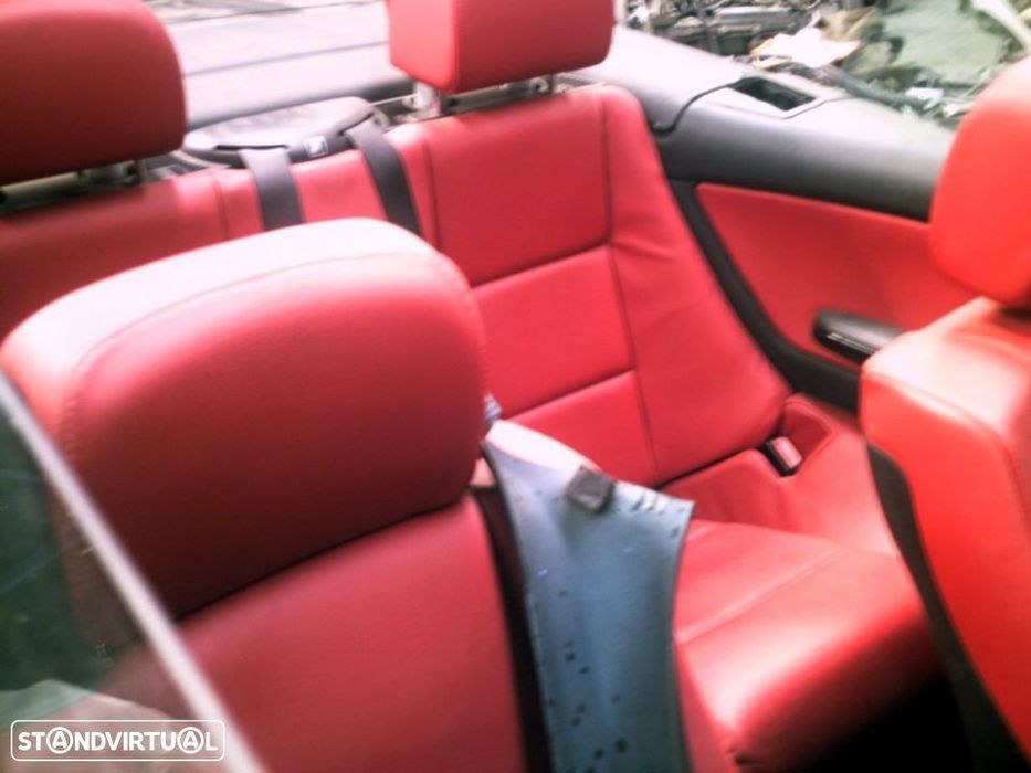 Bmw 323 i cabrio E 46 de 2001 para peças