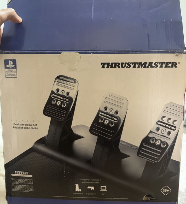 Volante Thrustmaster T300 Ferrari + Pedais