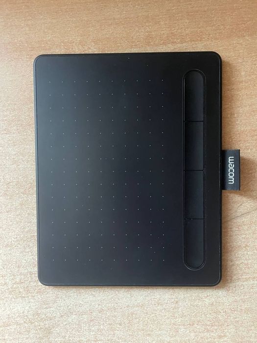 Графічний планшет Wacom intuos S