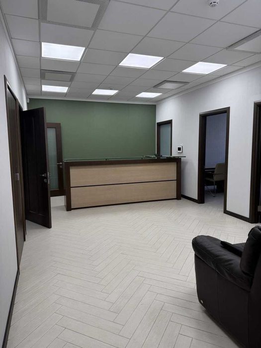 Центр. Шота руставелі. 142 м². Офіс з ремонтом
