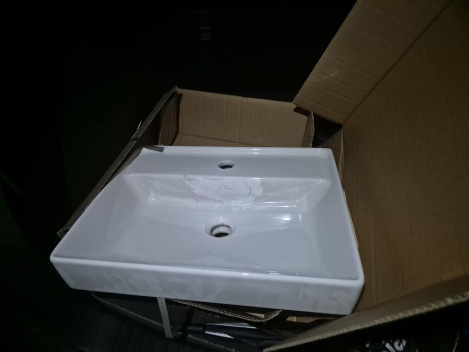 Umywalka villeroy&boch 40x50 nowa bez przelewu
