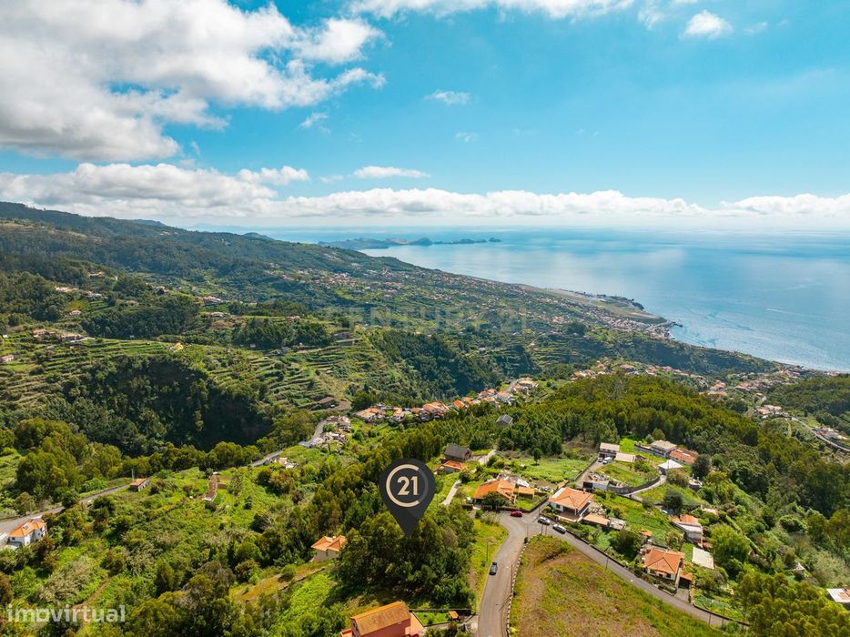 Terreno com Potencial em Zona Verde e Tranquila de Gaula