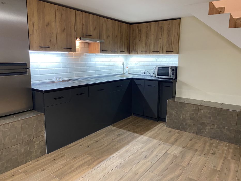 Продаж дворівневої 2-х кімнатноі квартири.Власник 100 кв м