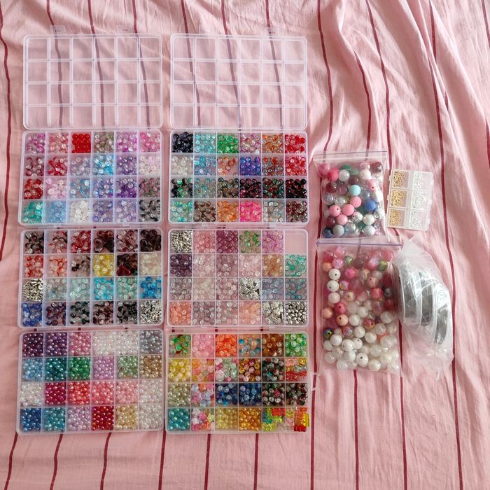 набір намистин бусин для створення прикрас браслетів брелоків