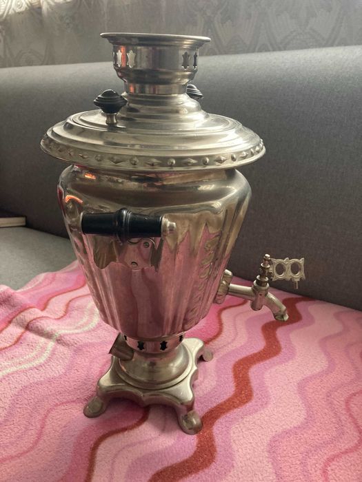 Samowar + dwa dzbanuszki - Idealne jako dekoracja