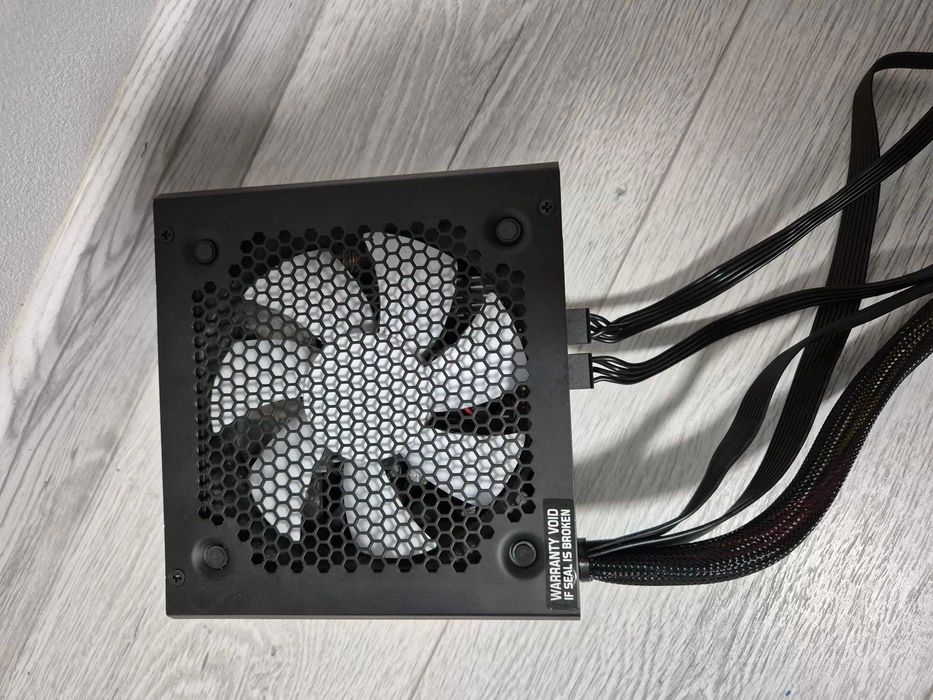 якісний блок живлення 750W Fractal Design INTEGRA Bronze. Тихий. Trade-IN