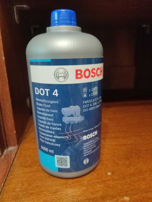 Тормозная жидкость Bosch Dot 4