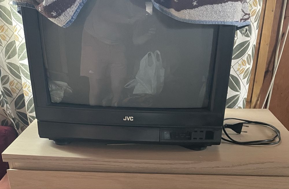 Telewizor kineskopowy JVC tv 21 cali sprawny
