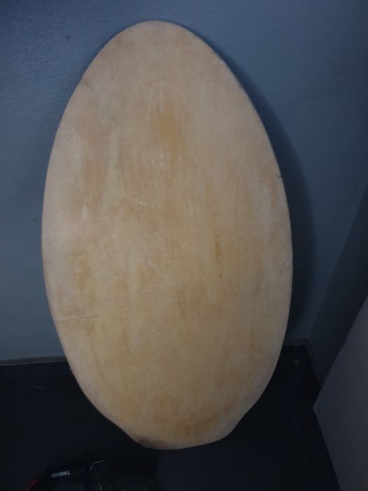 Três pranchas de skiming board