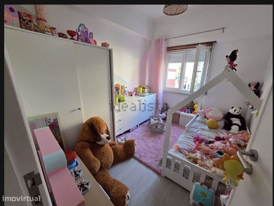 Property in Póvoa De Santo Adrião E Olival Basto, Lisboa