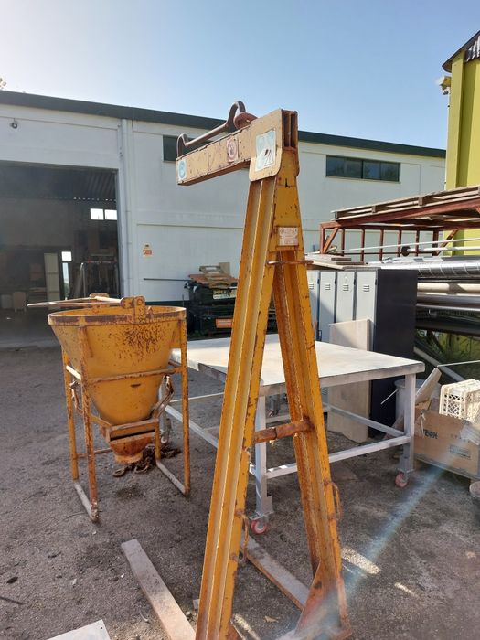 Porta Paletes Grua Certificado 1800Kg