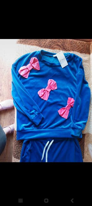 Świetny dres welurowy, nowy z metką