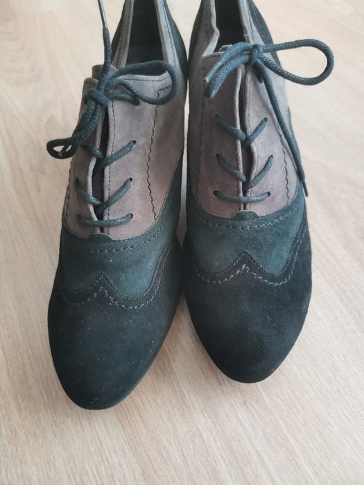 Damskie buty na obcasie Gabor