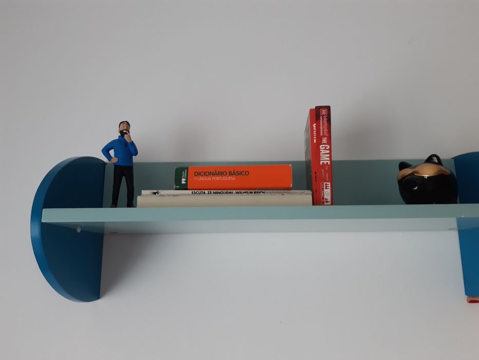 Prateleira para quarto de crianças