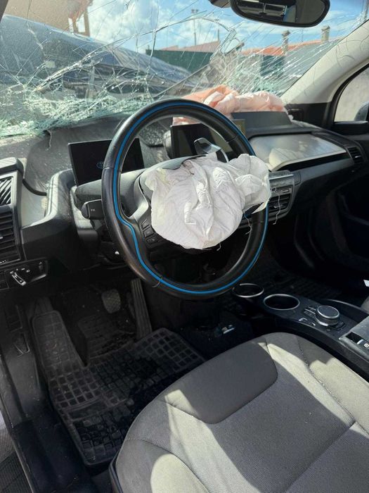 BMW I3s | acidentado | bateria a 100%
