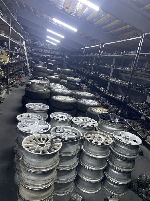 АвтоРозборка БМВ е39 е46 е60 е90 Bumer Шрот Запчастини для БМВ Луцьк