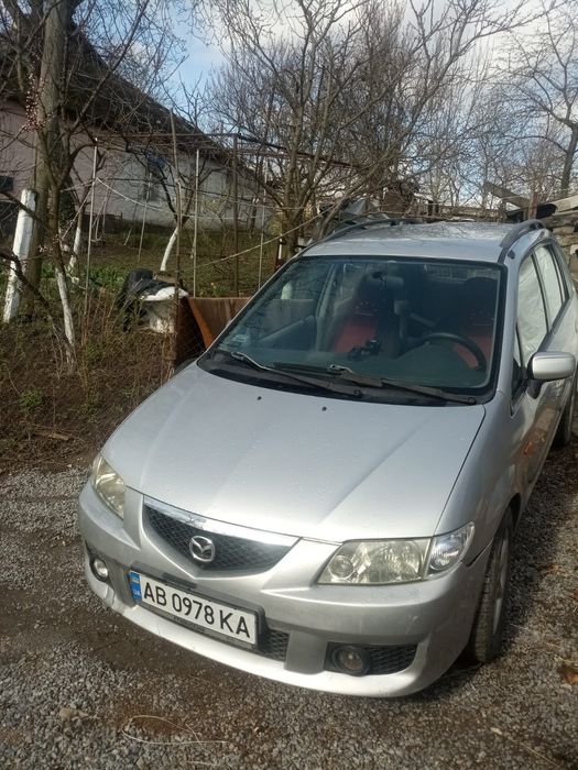 Автомобіль Мазда
