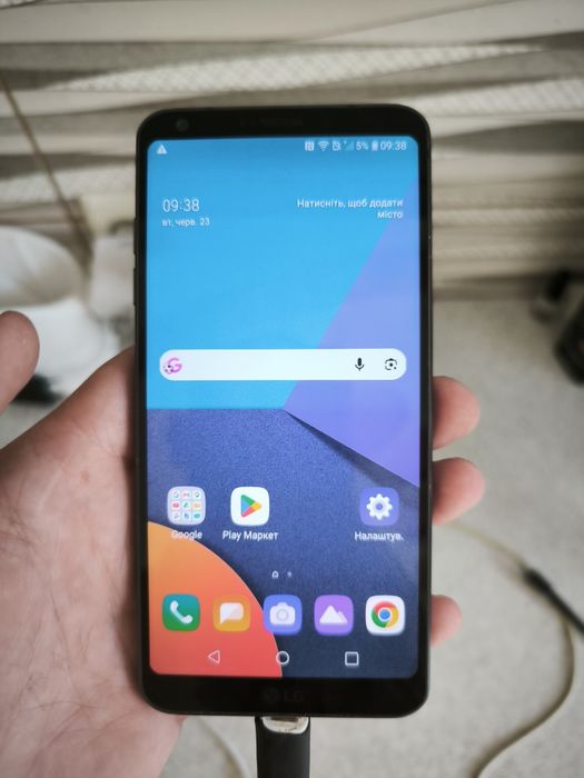 LG g6 в гарному стані