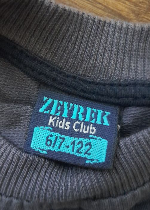 Свитшот кофта фирменная