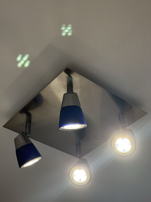 Candeeiro 4 lâmpadas