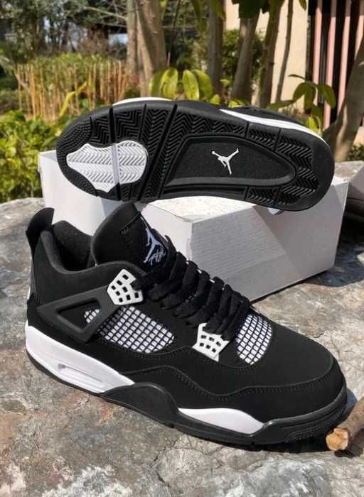 Jordan 4 Retro White Thunder R.43