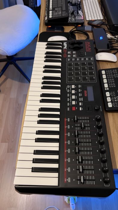 AKAI Professional MPK249 - 49 клавіш піано