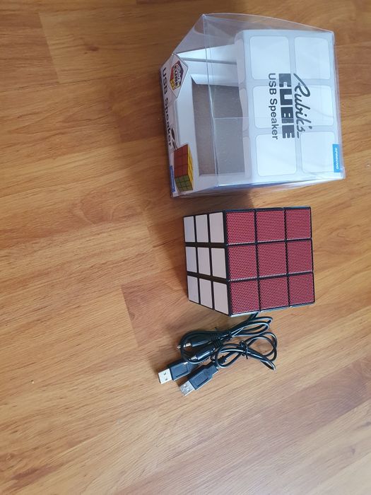 Аудио Аудіо колонка Кубик Рубик.
Прекрасное звучание!
Размер 9