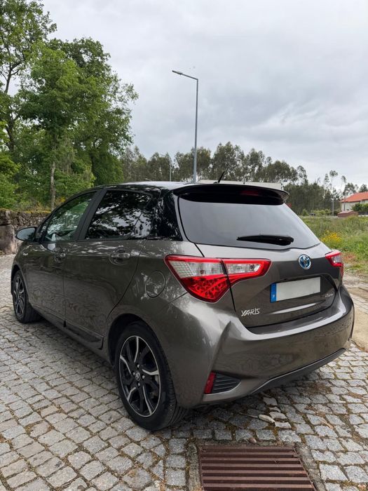 Toyota yaris 1.5 Hsd Square Collection  1 dono