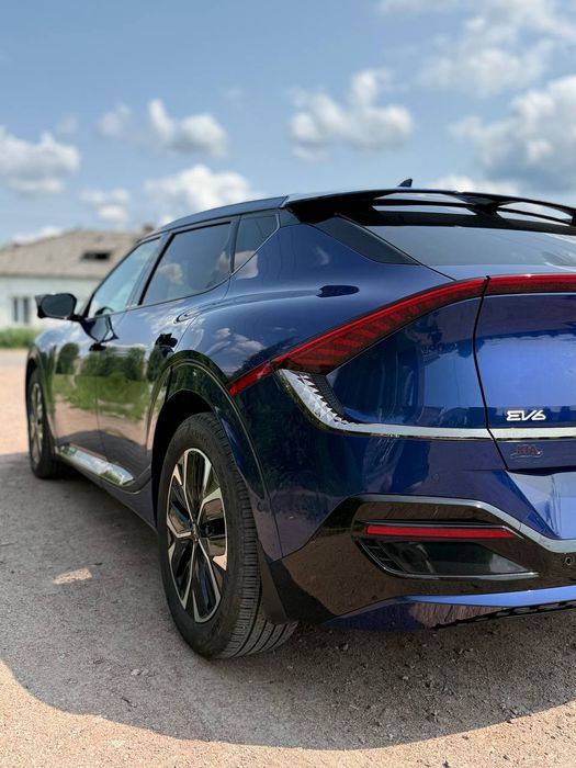 Продам Kia ev6 .