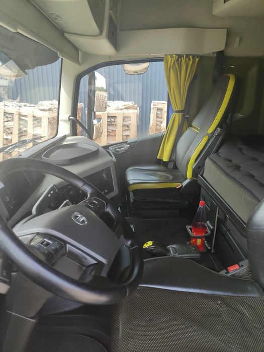 Volvo FH16 750 6x4 super stan do drzewa lasu