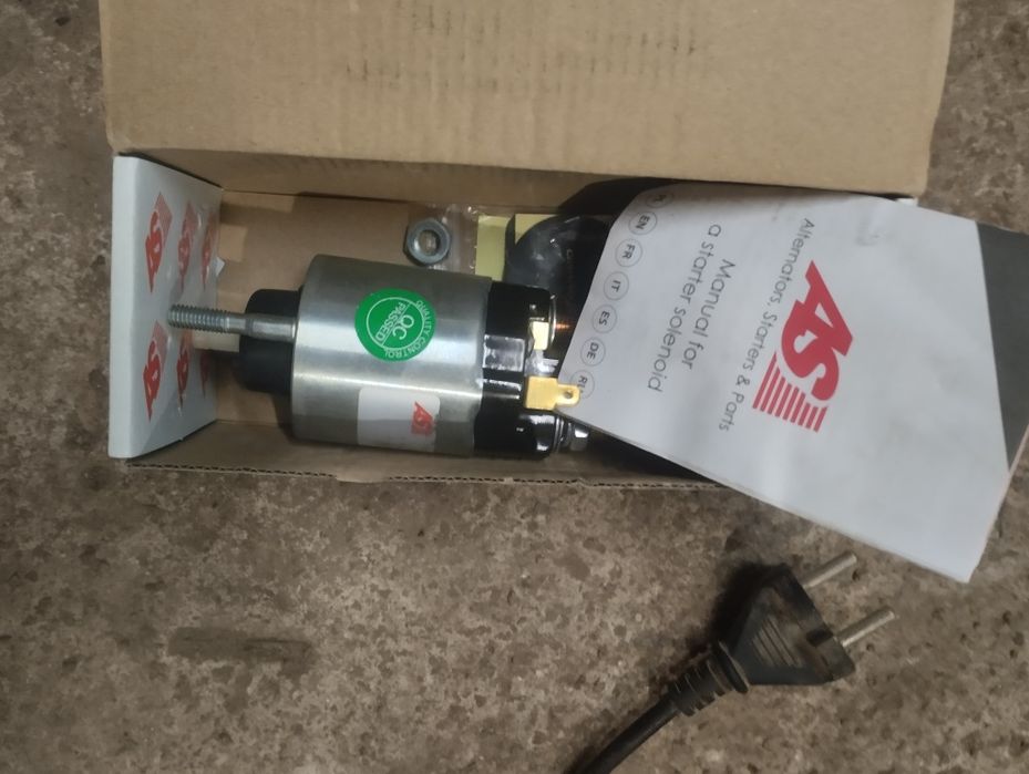 Втягивающее на ленд ровер фрілансер 1999г