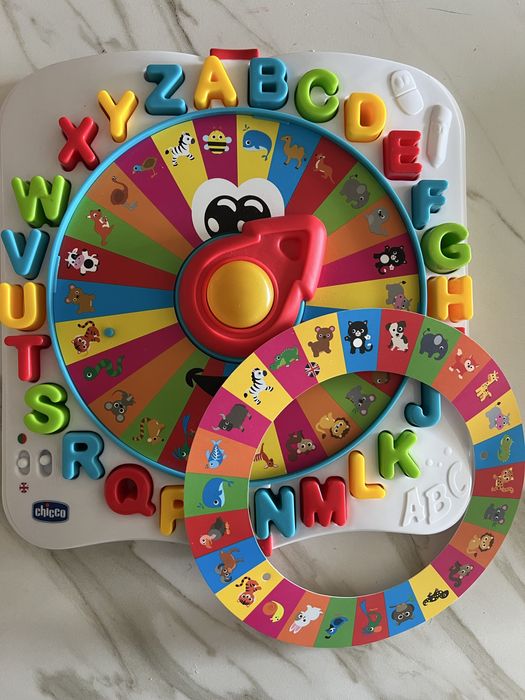 Brinquedo educativo bilingue da Chicco