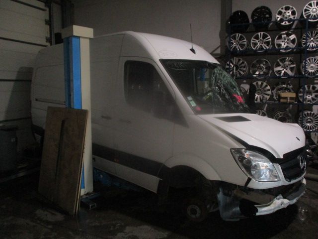 Carro MOT: 651955 3.750€  CXVEL: 711680 MERCEDES SPRINTER 2 W906 2009 2.2CDI 130CV 4P BRANCA DIESEL