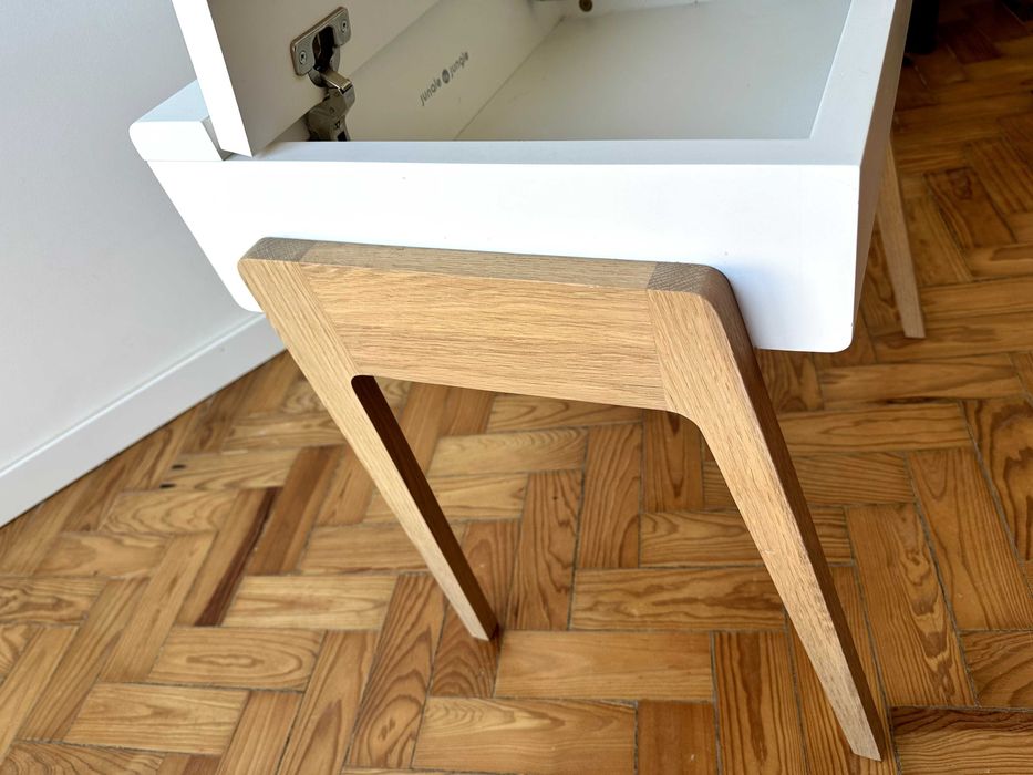 Secretária de criança