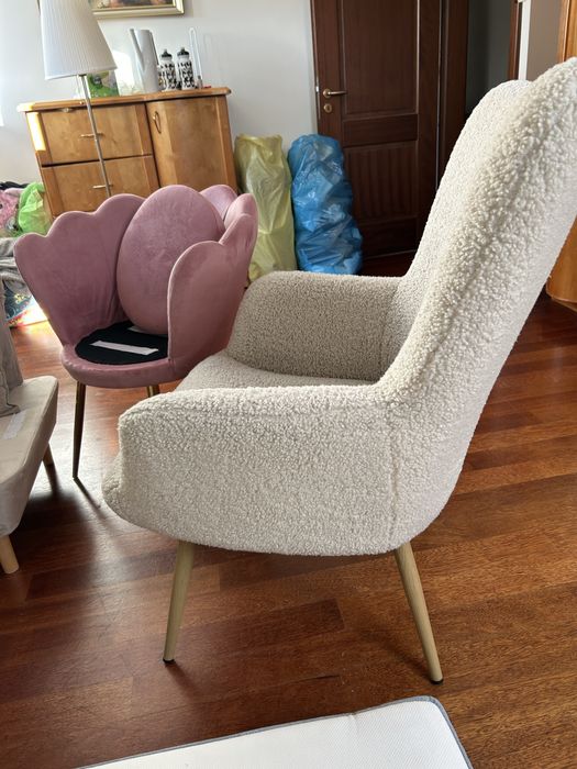 Fotel baranek ecru boucle