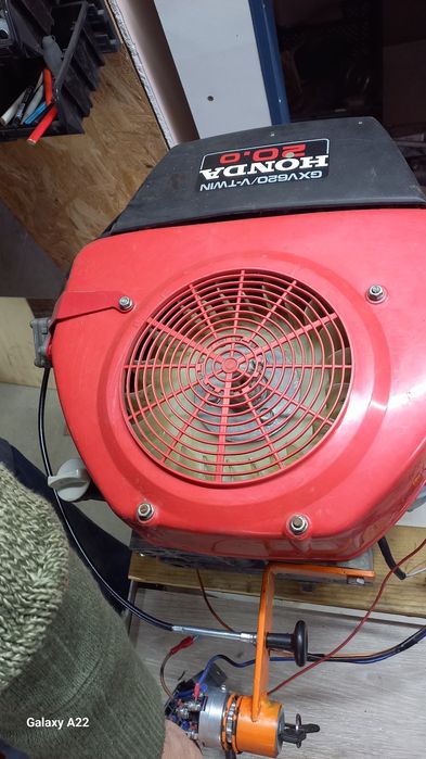 Продам мотор Хонда 2 циліндровий бензин робочий