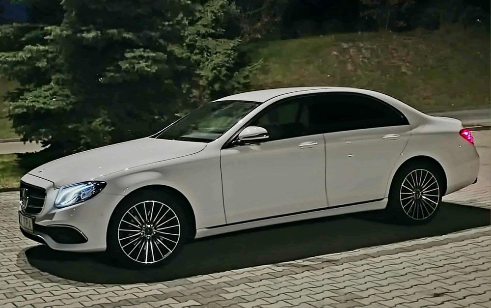 Auto do ślubu Mercedes GLC coupe, E klasa samochód na wesele, wolne te